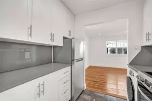 935 Meridian Ave, Miami Beach, FL 33139 - Photo 9
