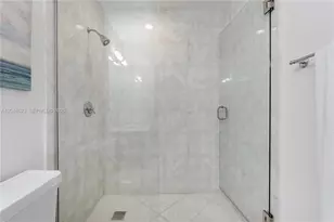 50 South Pointe Dr, Miami Beach, FL 33139 - Photo 49