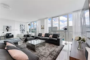 50 South Pointe Dr, Miami Beach, FL 33139 - Photo 9