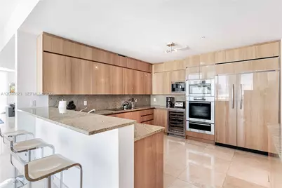 50 S Pointe Dr #701, Miami Beach, FL 33139 - Photo 17
