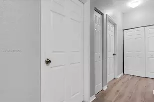13103 SW 42nd St, Miramar, FL 33027 - Photo 17