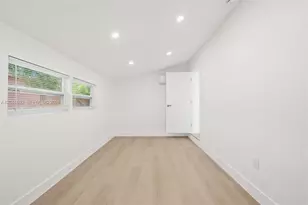 3061 NW 2nd St, Fort Lauderdale, FL 33311 - Photo 9