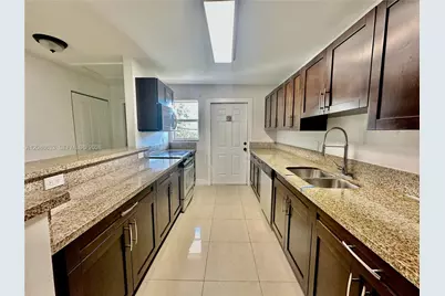 1540 SW 5th Pl #4, Fort Lauderdale, FL 33312 - Photo 11