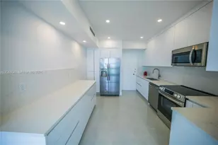 5055 Collins Ave, Miami Beach, FL 33140 - Photo 21