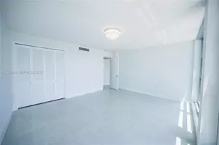 5055 Collins Ave, Miami Beach, FL 33140 - Photo 25