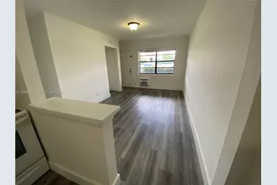380 SE 12th Ave #1, Deerfield Beach, FL 33441 - Photo 9