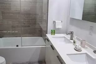 1300 Brickell Bay Dr, Miami, FL 33131 - Photo 17