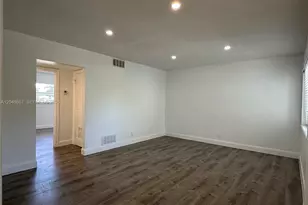2401 NW 9th Ave, Wilton Manors, FL 33311 - Photo 11