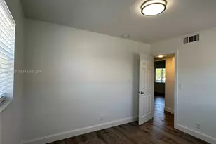 2401 NW 9th Ave, Wilton Manors, FL 33311 - Photo 25