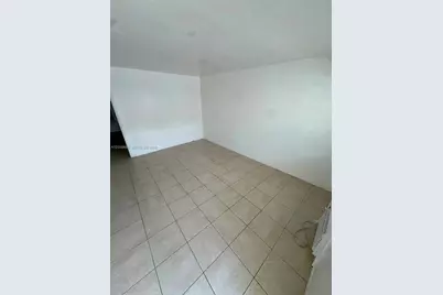 16001 NE 18th Pl #3, North Miami Beach, FL 33162 - Photo 5