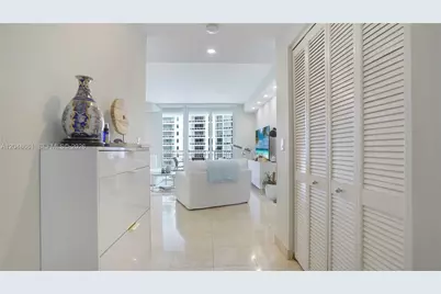 801 Brickell Key Blvd #2210, Miami, FL 33131 - Photo 29