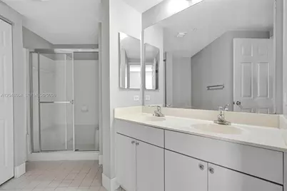 17150 N Bay Rd #2802, Sunny Isles Beach, FL 33160 - Photo 21