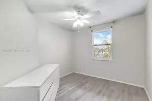9925 NW 57th Manor, Coral Springs, FL 33076 - Photo 19