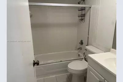 5252 Bosque Ln #9, West Palm Beach, FL 33415 - Photo 5