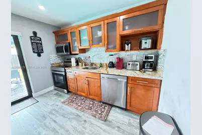 3360 NE 12th Ter, Pompano Beach, FL 33064 - Photo 21