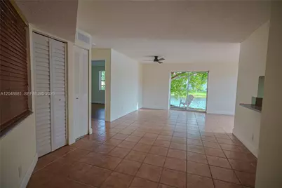 8630 SW 3rd St #102, Pembroke Pines, FL 33025 - Photo 5