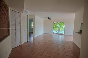 8630 SW 3rd St, Pembroke Pines, FL 33025 - Photo 5