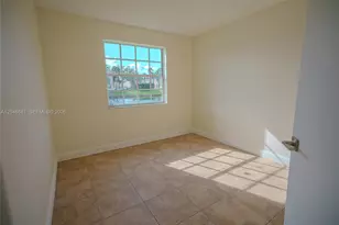 8630 SW 3rd St, Pembroke Pines, FL 33025 - Photo 11