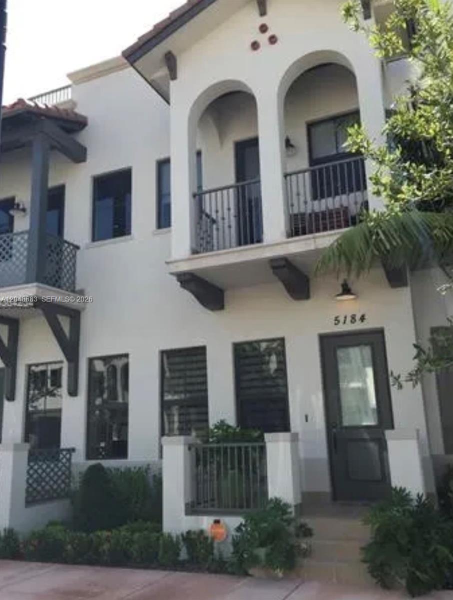 5184 NW 84th Ave - 5184 NW 84th Ave, Doral, FL 33166 Luxury Property | Jose Angel Pina