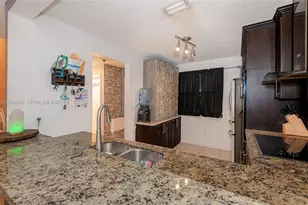 11733 NW 11th St, Pembroke Pines, FL 33026 - Photo 15