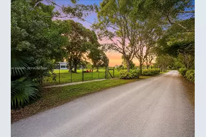 19724 SW 243rd Ter, Homestead, FL 33031 - Photo 7
