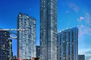 77 SE 5th St, Miami, FL 33131 - Photo 13