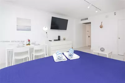 5445 Collins Ave #908, Miami Beach, FL 33140 - Photo 9