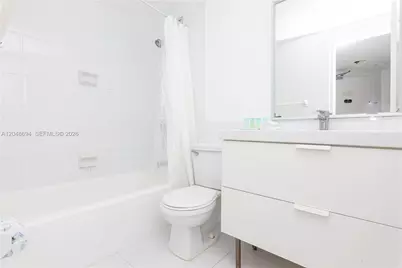 5445 Collins Ave #908, Miami Beach, FL 33140 - Photo 17