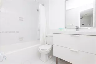 5445 Collins Ave, Miami Beach, FL 33140 - Photo 17