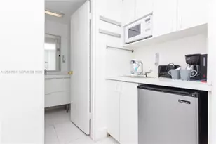 5445 Collins Ave, Miami Beach, FL 33140 - Photo 15