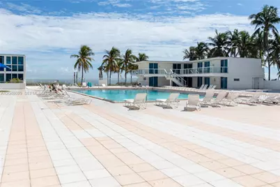 5445 Collins Ave #1108, Miami Beach, FL 33140 - Photo 9