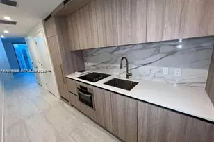 77 SE 5th St, Miami, FL 33131 - Photo 5