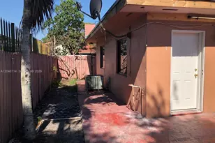 2460 NW 15th St, Miami, FL 33125 - Photo 9