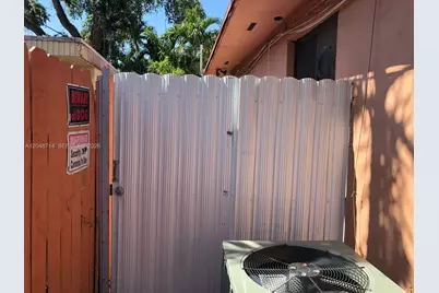 2460 NW 15th St #4, Miami, FL 33125 - Photo 5