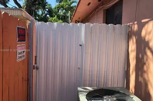 2460 NW 15th St, Miami, FL 33125 - Photo 5