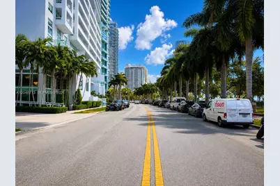 1800 N Bayshore Dr #4102, Miami, FL 33132 - Photo 25