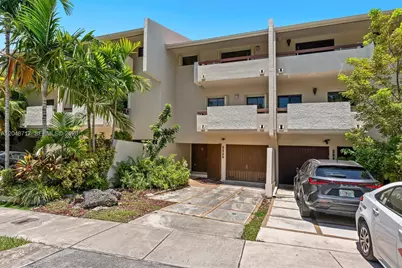 2525 NE 135th St, North Miami, FL 33181 - Photo 3