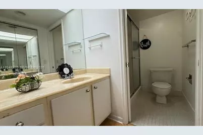 1001 SW 128th Ter #107B, Pembroke Pines, FL 33027 - Photo 11