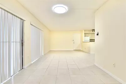 9448 S Belfort Cir #116, Tamarac, FL 33321 - Photo 5
