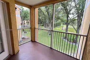 2485 NW 33rd St, Oakland Park, FL 33309 - Photo 9