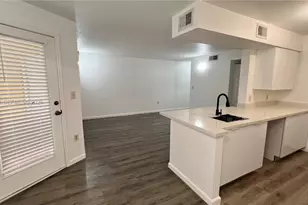 2485 NW 33rd St, Oakland Park, FL 33309 - Photo 5