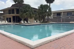 6631 SW 41st Pl, Davie, FL 33314 - Photo 5