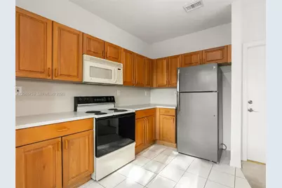 2245 NW 160th Ter, Pembroke Pines, FL 33028 - Photo 11