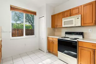 2245 NW 160th Terrace, Pembroke Pines, FL 33028 - Photo 9