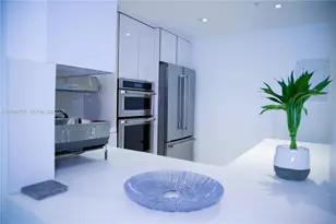 5601 Collins Ave, Miami Beach, FL 33140 - Photo 7