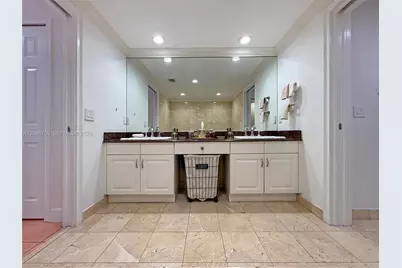 6209 Paradise Point Dr, Palmetto Bay, FL 33157 - Photo 57