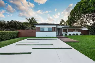 10658 NE 11th Ave, Miami Shores, FL 33138 - Photo 29