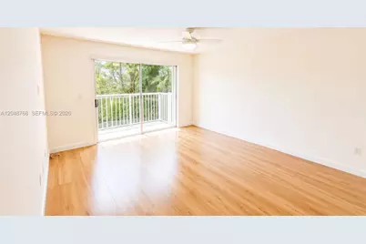 9805 NW 45th Ln, Doral, FL 33178 - Photo 9
