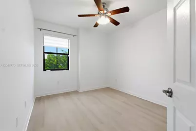 8820 NW 103rd Ave, Doral, FL 33178 - Photo 15