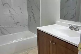 10241 NW 9th St Cir, Miami, FL 33172 - Photo 9